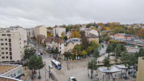 Appartement 3P Centre Bourg La Reine face à la Gare REB B - Paris à 10mn